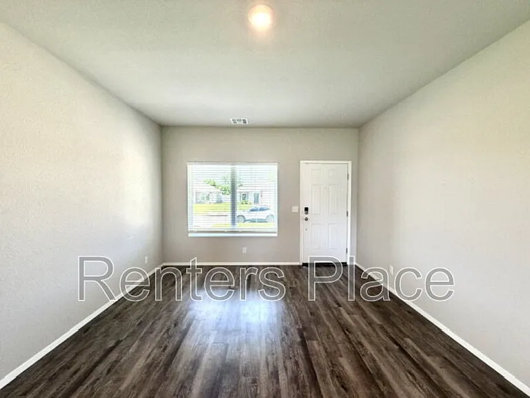 23246 E 113th St S — Photo 3