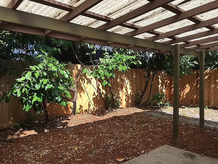 2042 NW Arthur Pl — Photo 13