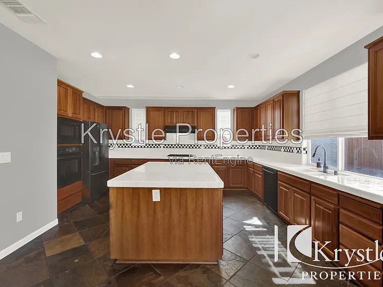 625 Purple Martin Dr — Photo 15