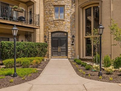 7221 Mission Rd APT 211, Prairie Village, KS, 66208