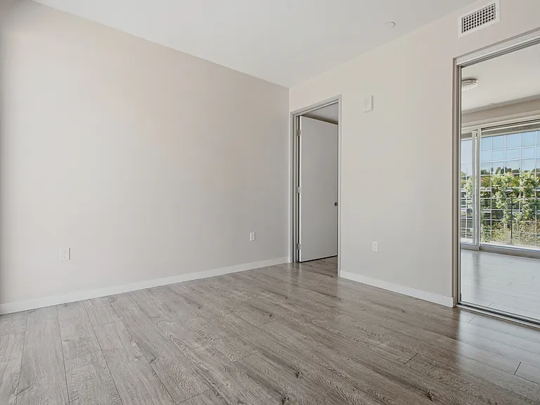 16300 Ventura Blvd #322 — Photo 11