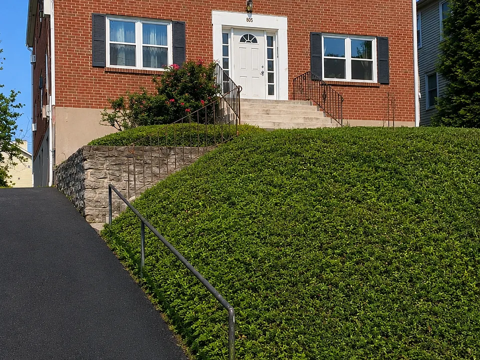 805 Ellison Ave