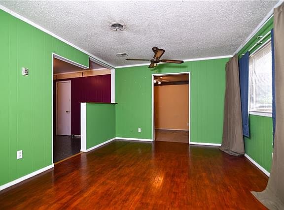 4th image of 813 Dranguet Dr