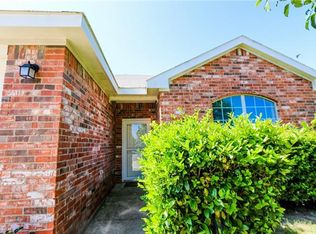 2733 Ensenada Ln, Fort Worth, TX 76108