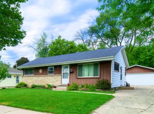 2974 S 97th St, West Allis, WI 53227