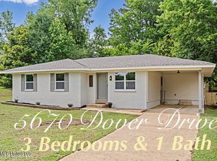 5670 Dover Dr, Horn Lake, MS 38637