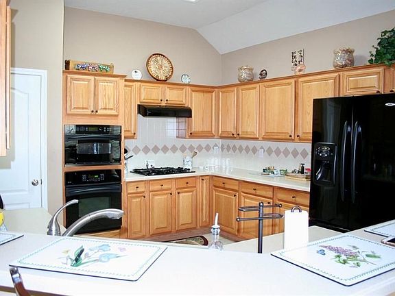 4th image of 8508 Beacon Bend Ln