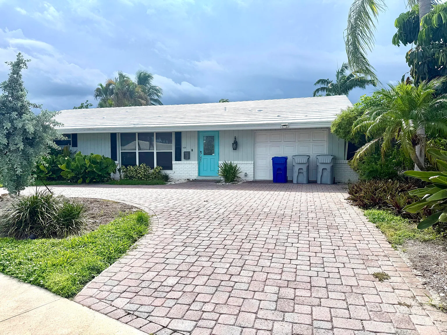 4 bed, 3.0 bath, 1896 sqft, $7,000 — Photo 3