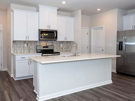 3rd image of 224 Brook Farm Ln