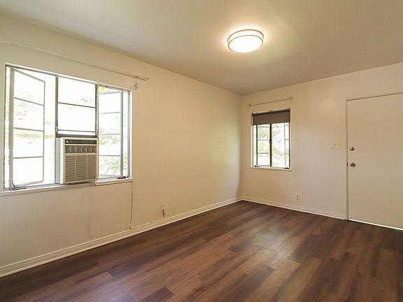 2nd image of 2956 3/4 Hyperion Ave #2956-3/4