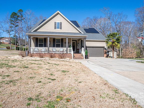 3rd image of 1819 Chesterfield Dr