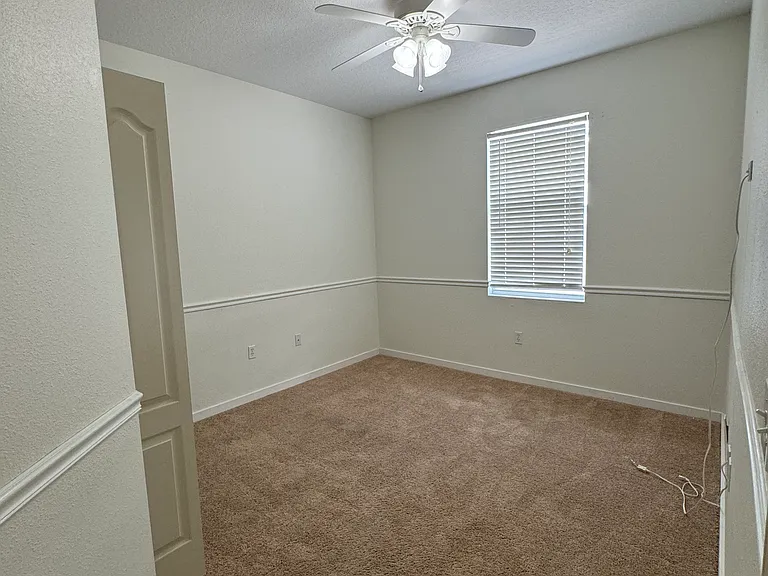 13447 Silvercreek Dr — Photo 15