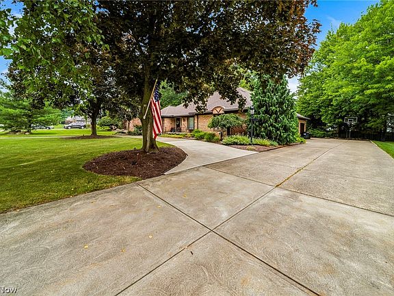 3rd image of 428 Locklie Dr