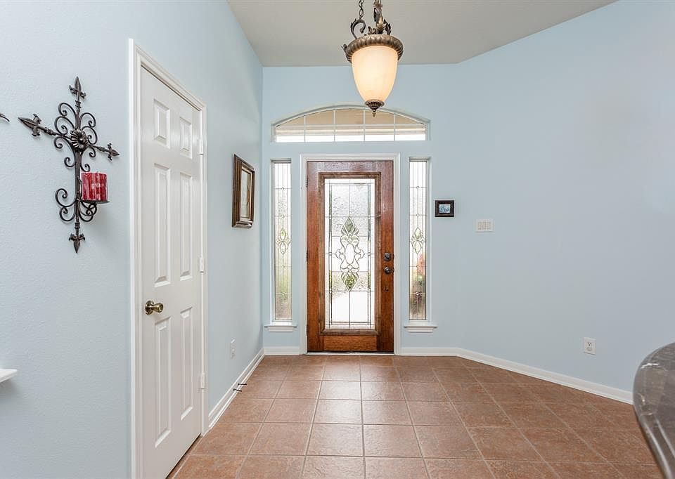 1st image of 808 Mulligan Ct