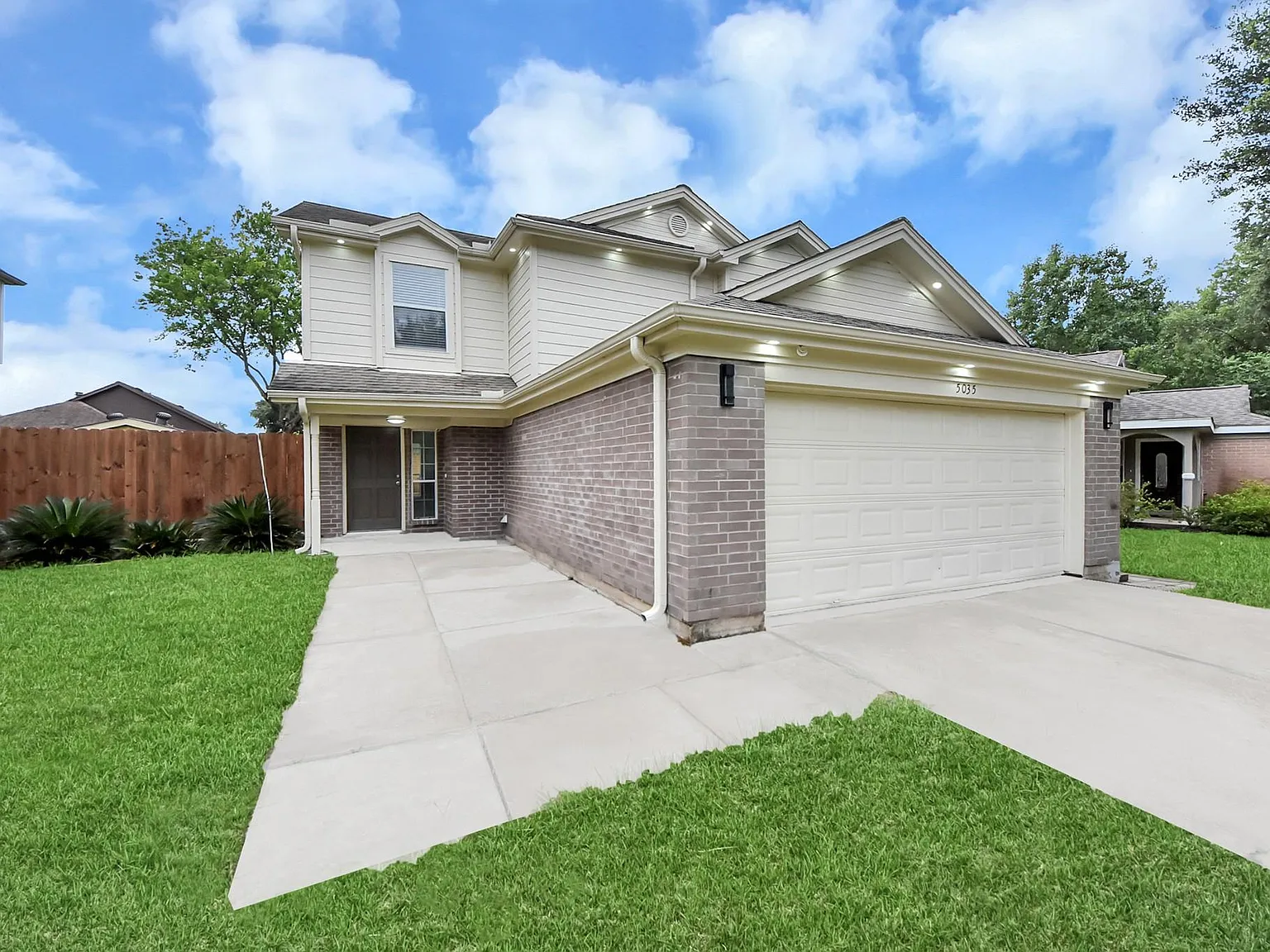 3 bed, 2.5 bath, 1644 sqft, $2,500 — Photo 2