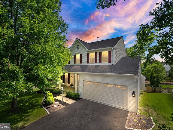 2nd image of 42837 Crossbow Ct