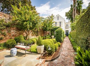 4 Bedons Aly, Charleston, SC 29401