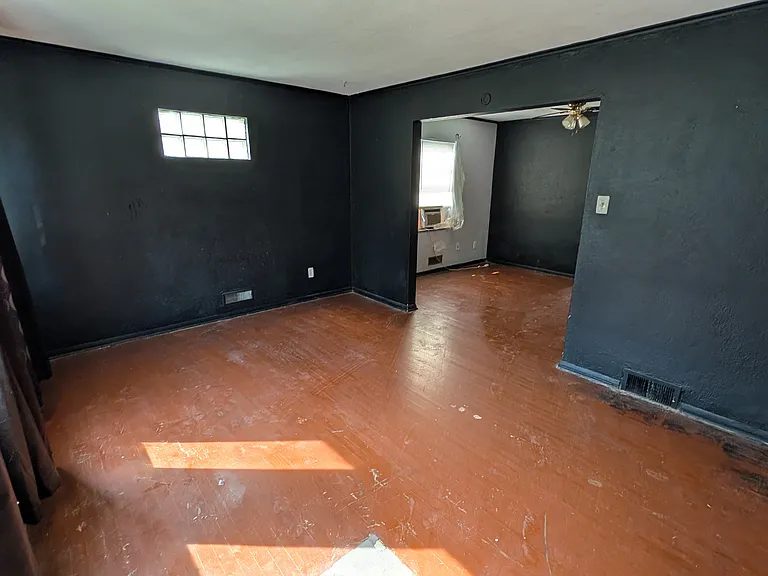 2529 Ada Ave — Photo 3