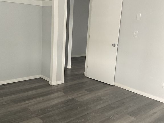 5th image of 3820 45th St APT 5