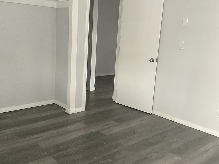 3820 45th St #5 — Photo 5