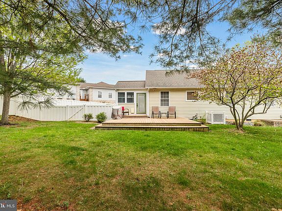 4th image of 1118 Bluebird Ct