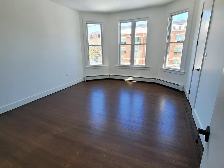682 Whitney Ave #2 — Photo 10