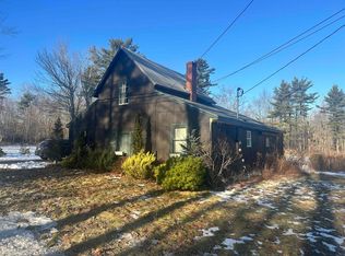 211 Sandown Rd, Chester, NH 03036