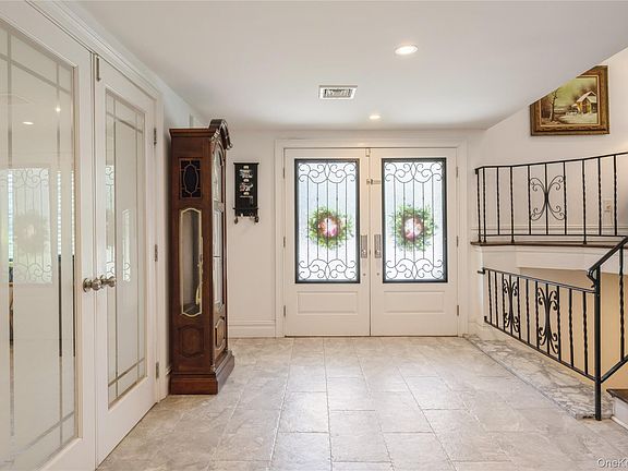 3rd image of 43 Viola Drive