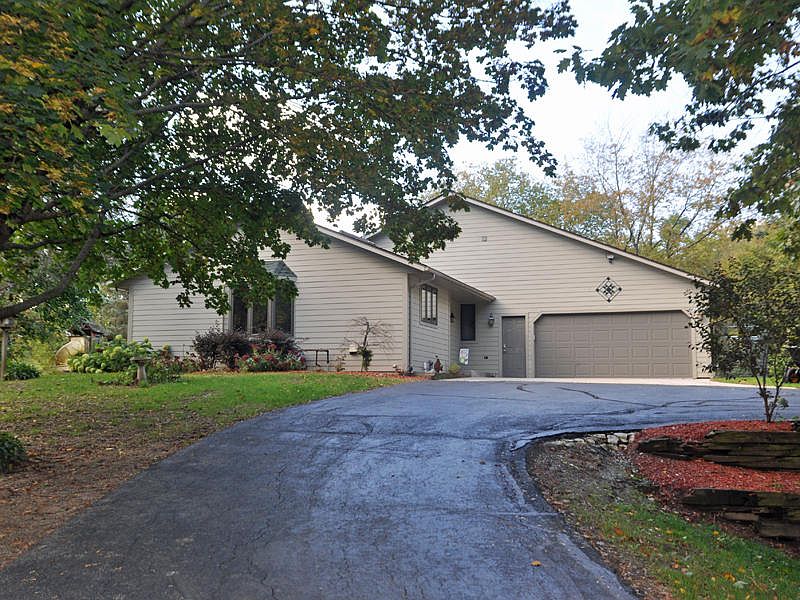 1st image of 8407 Whitewood Dr