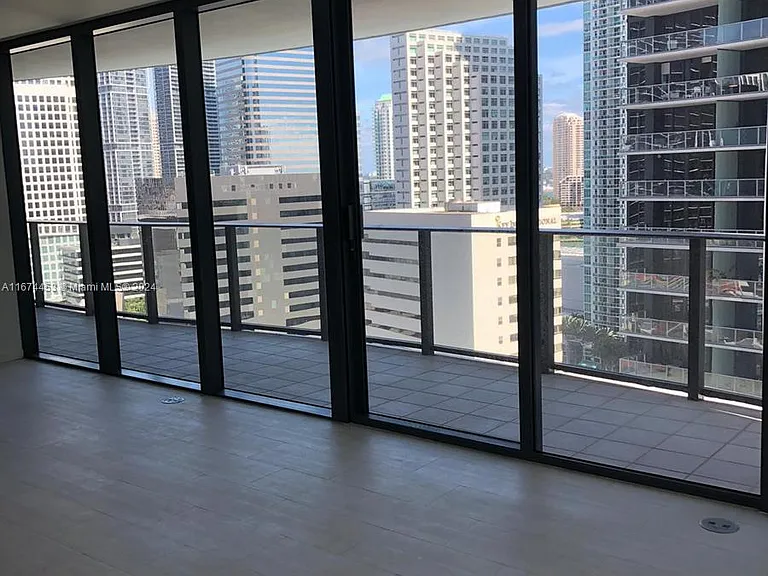 1000 Brickell Plz #2109 — Photo 2