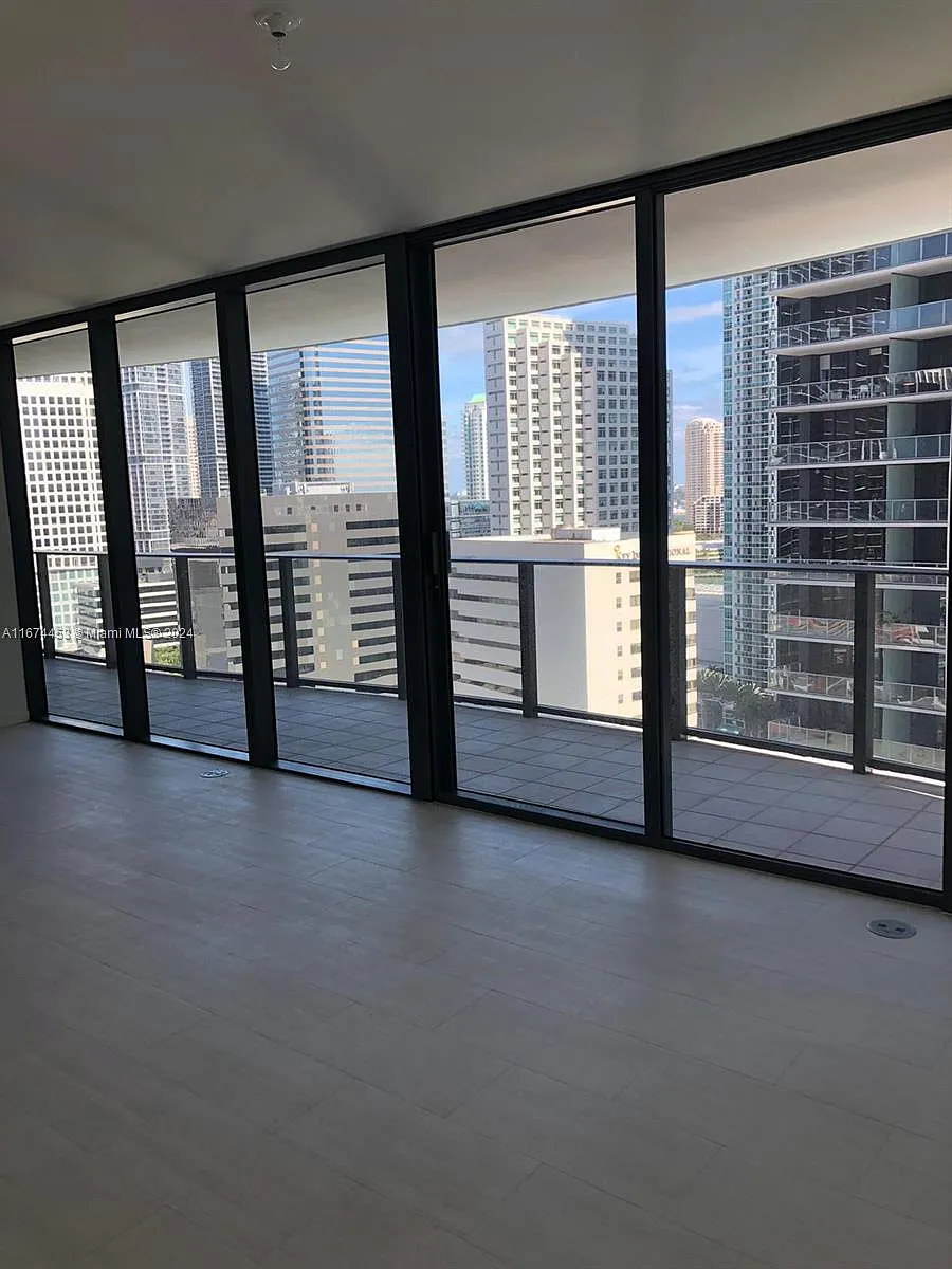 Photo 2 of 29 - 1000 Brickell Plz #2109 - Miami, FL Building Photo - 1000 Brickell Plz #2109