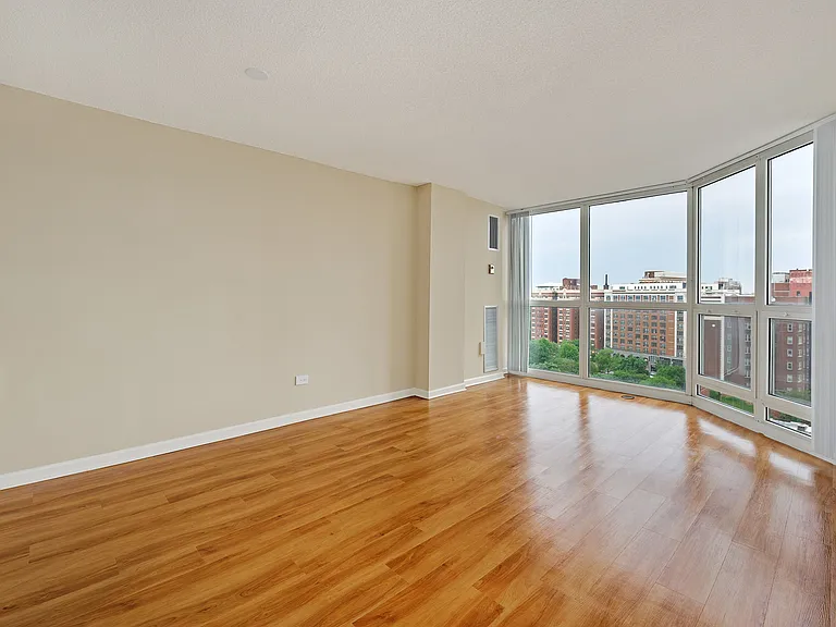 Hyde Park Tower — Photo 6