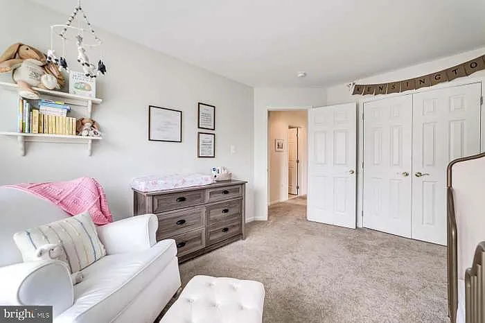 3 bed, 2488 sqft, $3,400 — Photo 3
