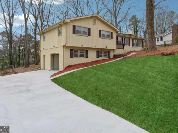 1573 Deerwood Ln, Acworth, GA 30102