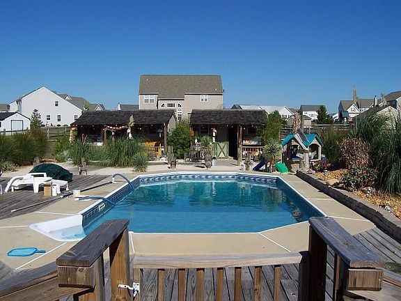 2nd image of 166 Olivine Cir