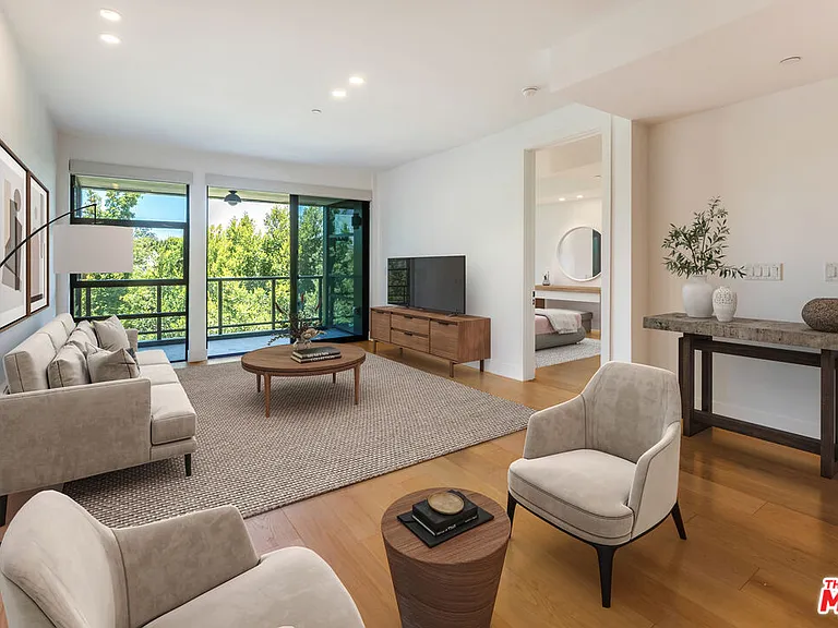 10777 Wilshire Blvd #405 — Photo 13