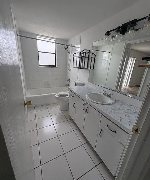 500 NE 2nd St #427 — Photo 11