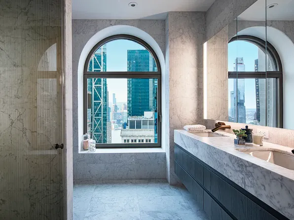 130 William Street image 4 of 18