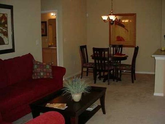 Living/Dining Area