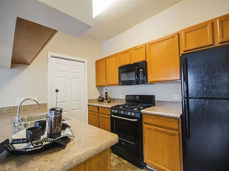 Remington Apartment Homes — Photo 36