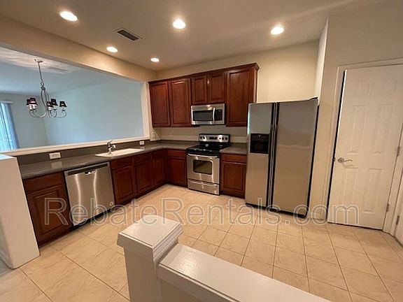4th image of 13475 Stone Pond Dr