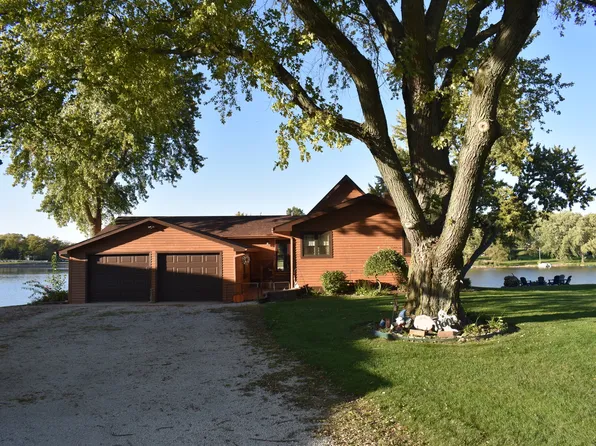 1417 Country Club Ln, Loda, IL 60948