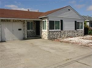 1st image of 2781 Greenwood Dr