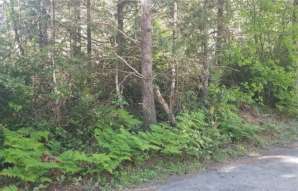 2nd image of 1234 Sunset Ridge Rd