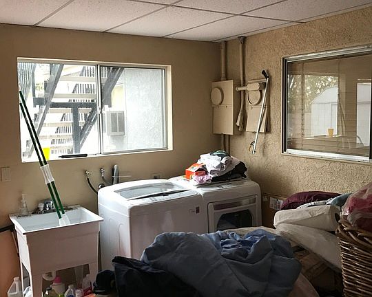 4th image of 1711 Bolanos Ave