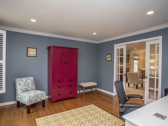 4th image of 15 Willow Pl