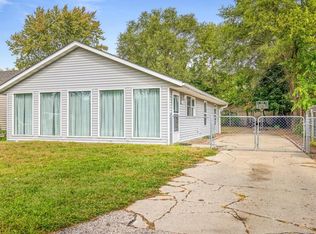 432 Winona Dr, Machesney Park, IL 61115