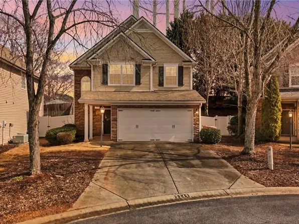 2245 Gateview Ct, Cumming, GA 30040