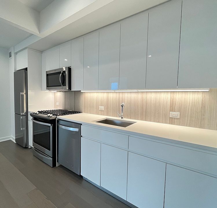 1st image of 2922 Northern Blvd APT 1006