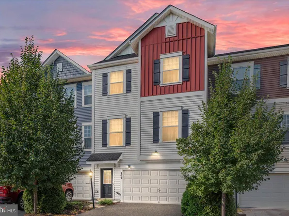 207 Centennial Dr, Stephenson, VA 22656